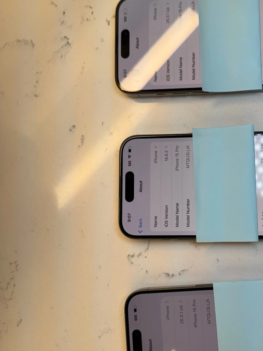 Apple iPhone 15 Pro 256GB in Natural Titanium Unlocked in Excellent Conditions!